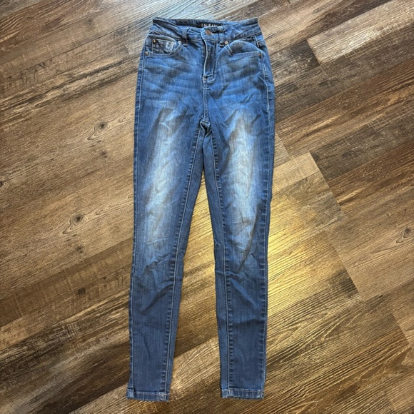 Denim&Co Blue Skinny Jeans with Medium Wash - Picture 1 of 3